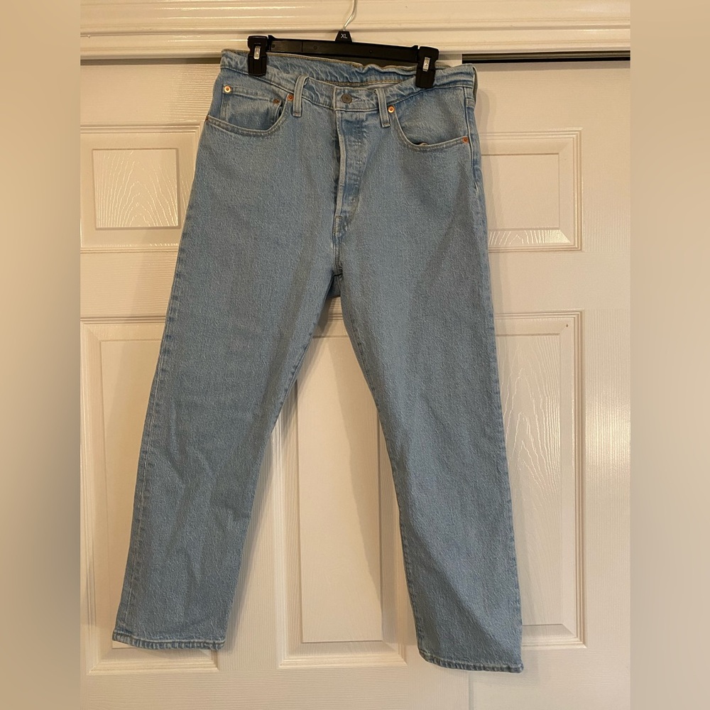 Levi’s 501 light blue jeans